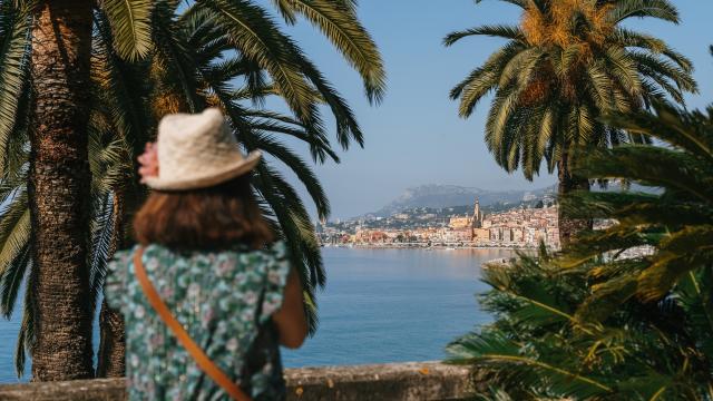Vue-sur-Menton-depuis-la-Villa-Serena-Pango-Visual.jpg